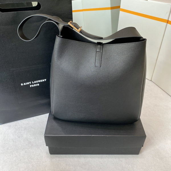 le 5a7 large 30cm black calfskin
