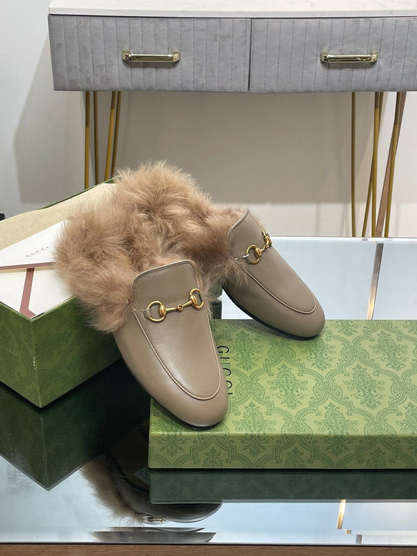 HORSEBIT MULE IN PEANUT BROWN CALFSKIN AND LAMB WOOL LINING