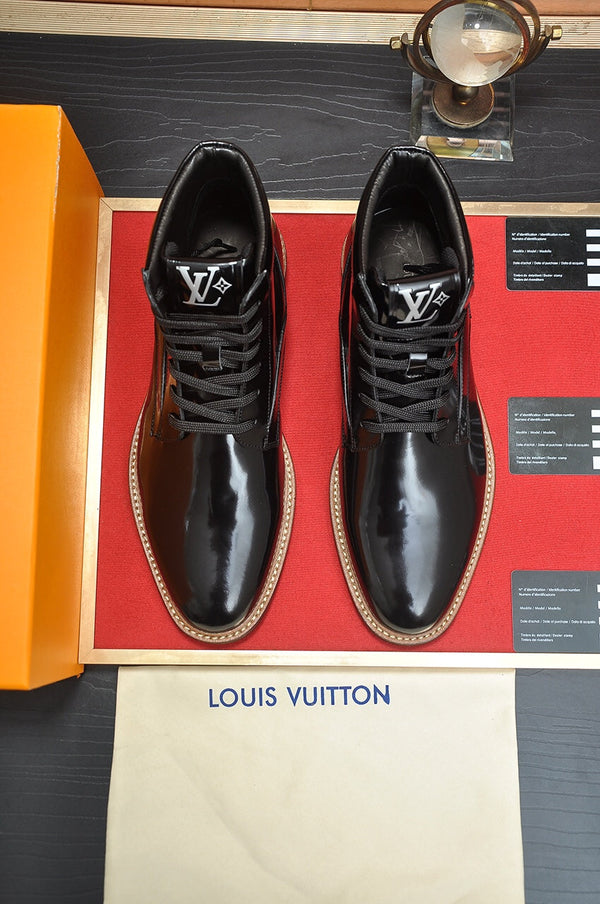 LV SHORT BOOT IN GLOSSY BLACK CALFSKIN