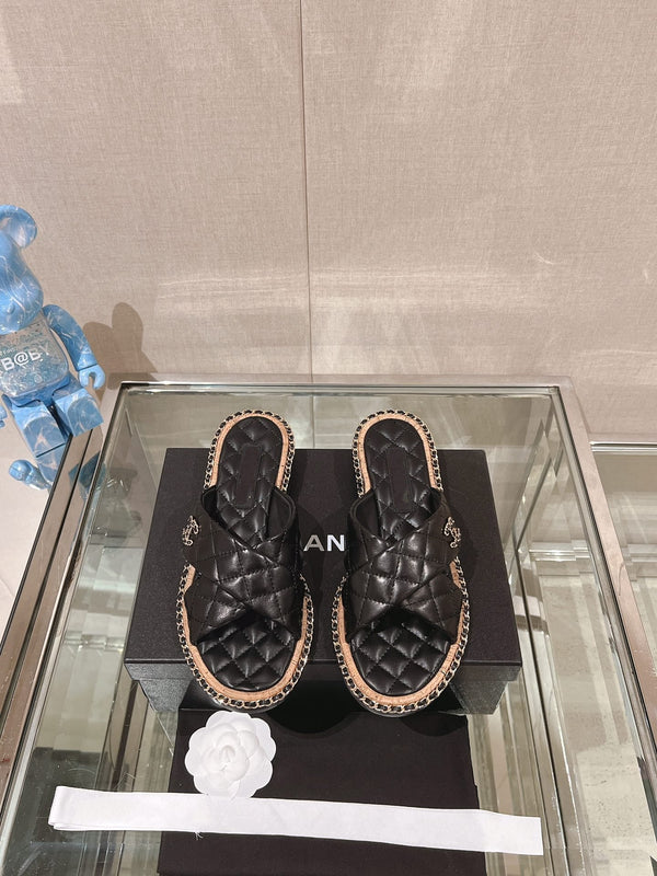 cross slipper 30 black quilted lambskin