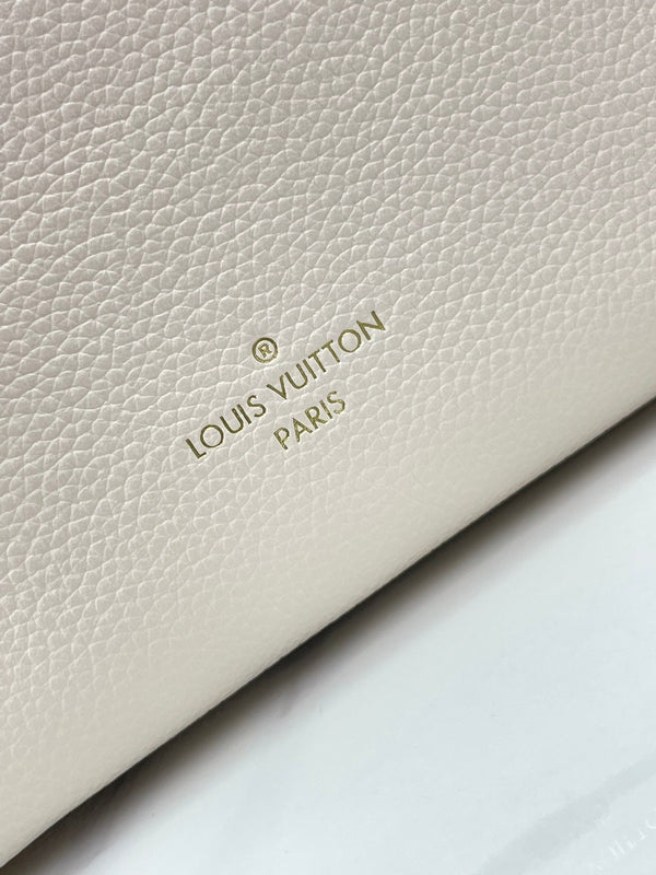 SIDE TRUNK MINI 18 IN WHITE CALFSKIN GOLD HARDWARE