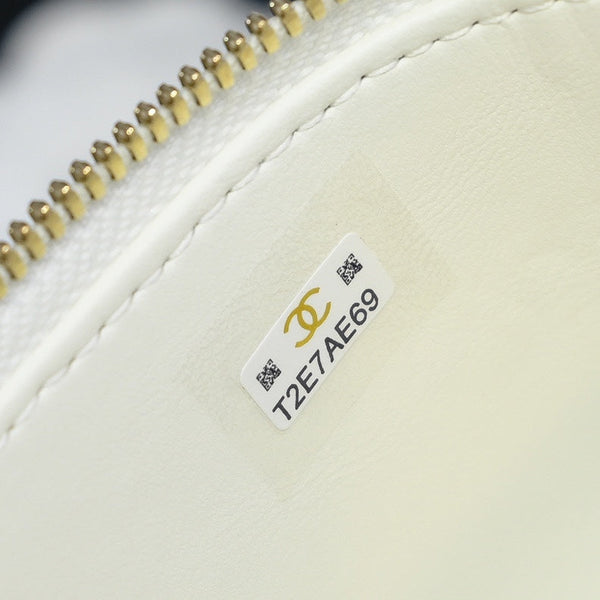 CC 26s Vanity Case White Quilted Lambskin 286288