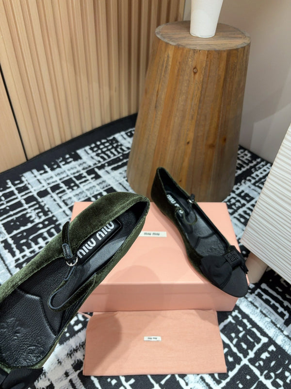 Miu Mary Jane Dark Green And Black Velvet