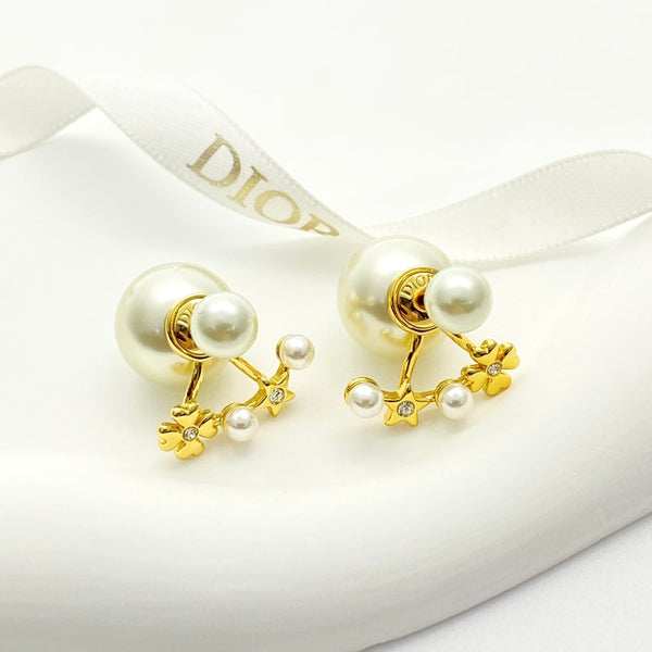 CD 26S Pearl Star Clover Double Stud Earrings In Gold Metal 631770