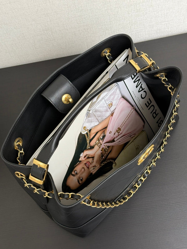 CC 25A Small Tote Bag 36cm Black Calfskin