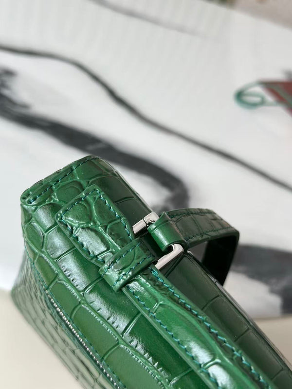 Extra Pocket L19 Teal Green Alligator Pattern Leather SHW