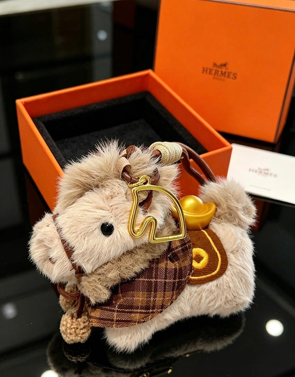 HM Wool Horse Charm