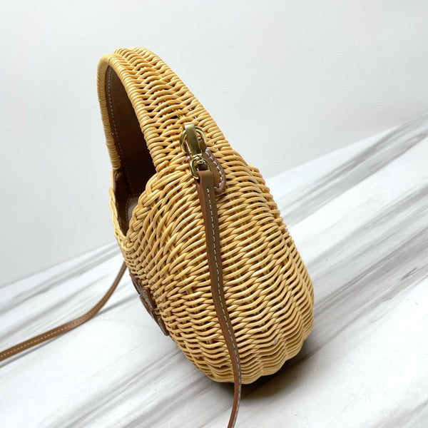 MIU WANDER 20 WICKER HOBO BAG IN TAN/ CAMERAL TAN