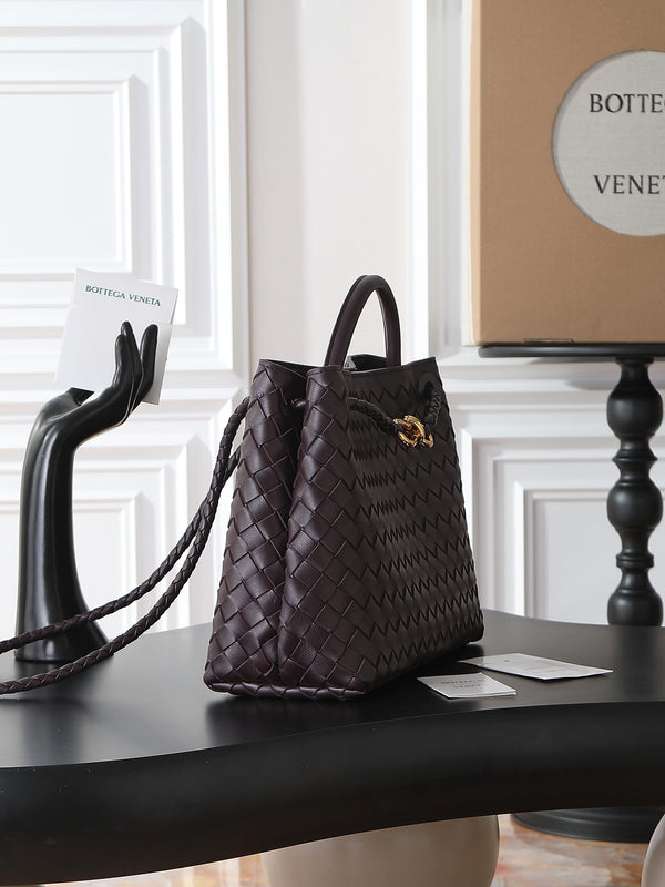 BV MEDIUM ANDIAMO 32CM DARK BROWN CHOCOLATE LAMBSKIN