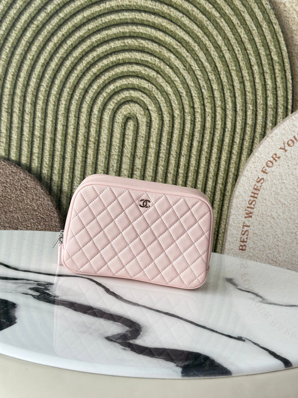 CC Classic Pouch CC Logo Diamond Quilted Pink Caviar Calfskin