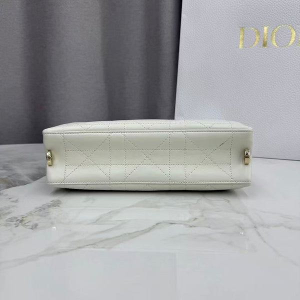 CD 26s Trianon Bag with Chain White Lambskin