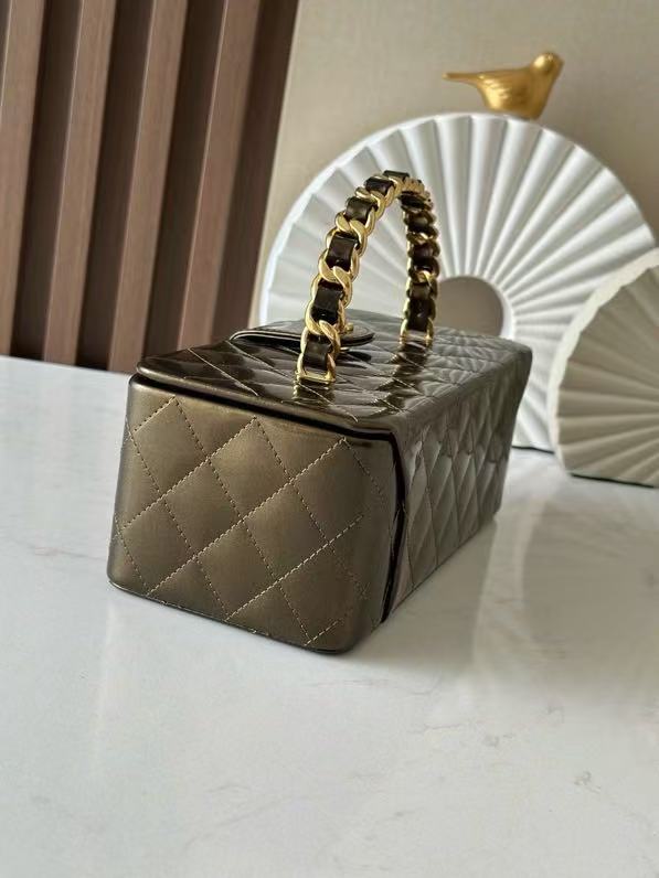 CC Vanity Vintage Bag 22cm Olive Green Patent Leather