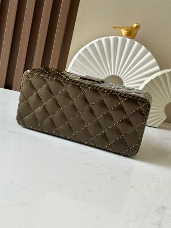 CC Vanity Vintage Bag 22cm Olive Green Patent Leather