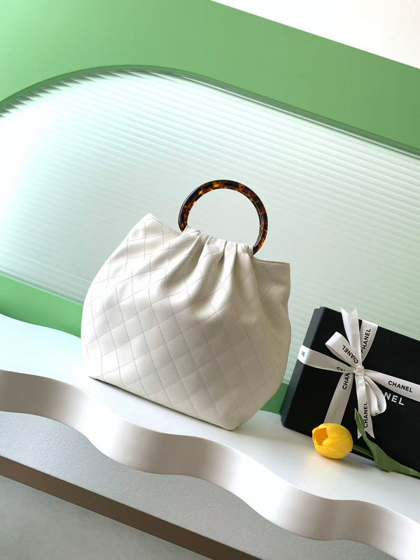 CC 26 Pouch Large 32cm White Tortoiseshell Lambskin