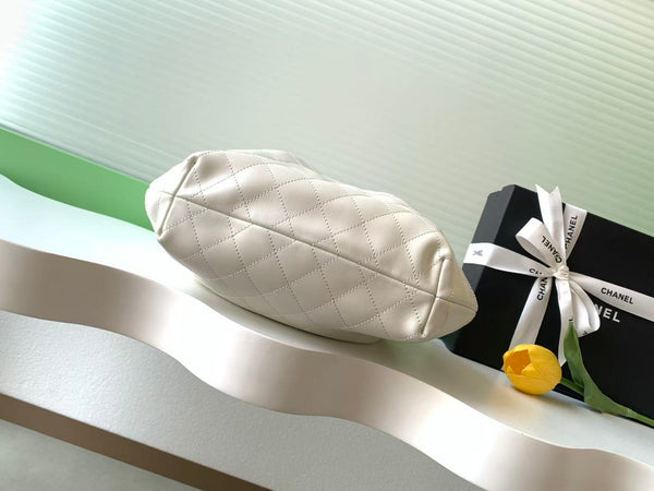 CC 26 Pouch Large 32cm White Tortoiseshell Lambskin