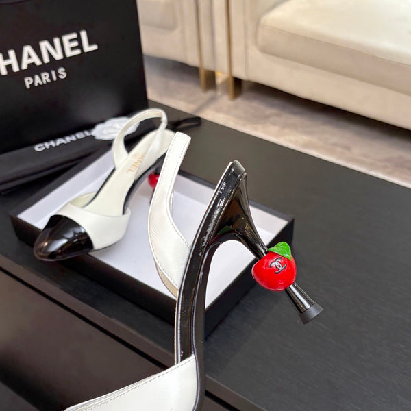 CC Métiers d'Art Apple Slingback Pumps 8.5cm Black White Cowhide Leather