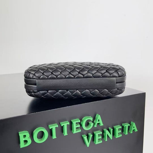 Bottega Veneta 2026 Knot Clutch 20cm Black Lambskin