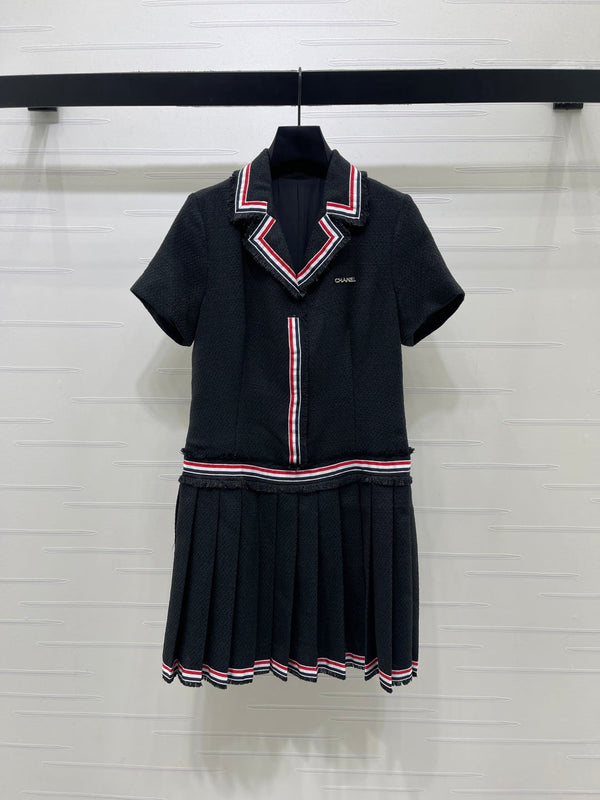 CC Pleated Knit Dress Contrast Stripe Trim Polyester 415911