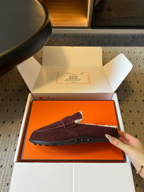 HM 26S Destin Mules Burgundy Suede