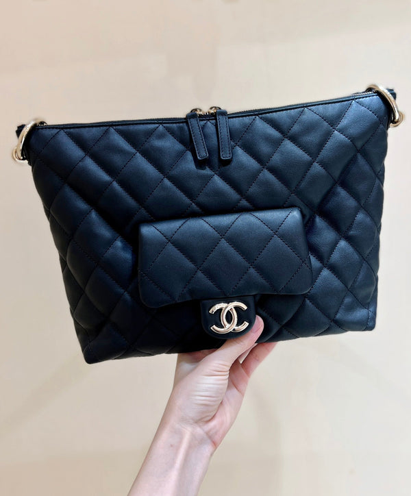CC 23B Maxi Hobo 29.5cm Black Cowhide Light GHW
