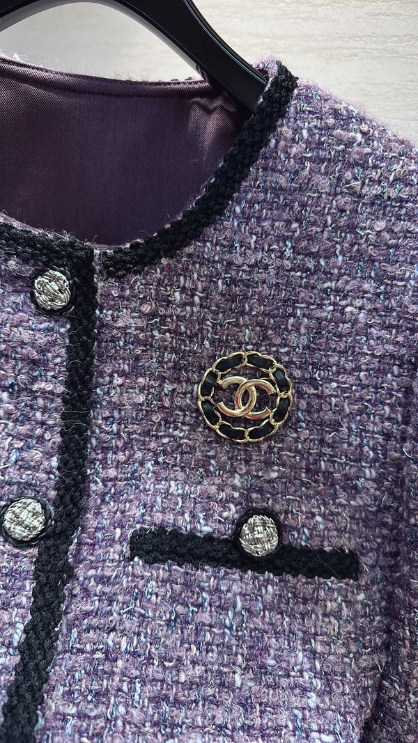 CC Round-Neck Jacket Black Trim Brooch Purple Tweed 415614