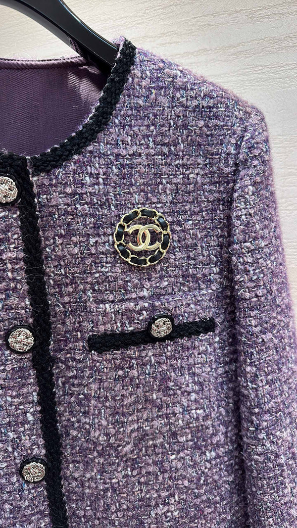 CC Round-Neck Jacket Black Trim Brooch Purple Tweed 415614