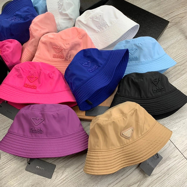 BUCKET HAT IN BRIGHT PINK RE-NYLON 234102