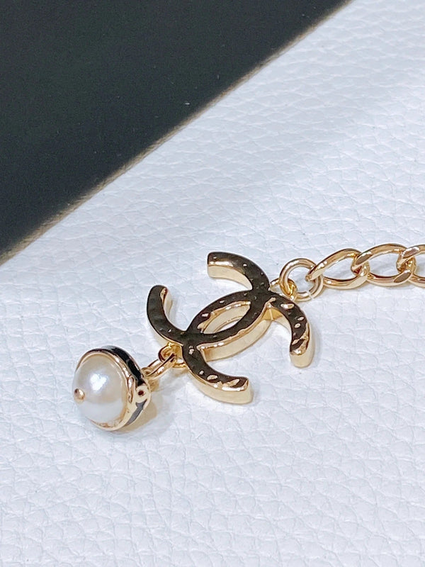 CC 2026 Two-Tone Pearl CC Layered Necklace Belt