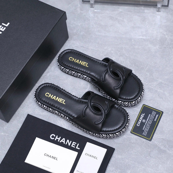 CC 2026 Slippers Black Sheepskin 758402