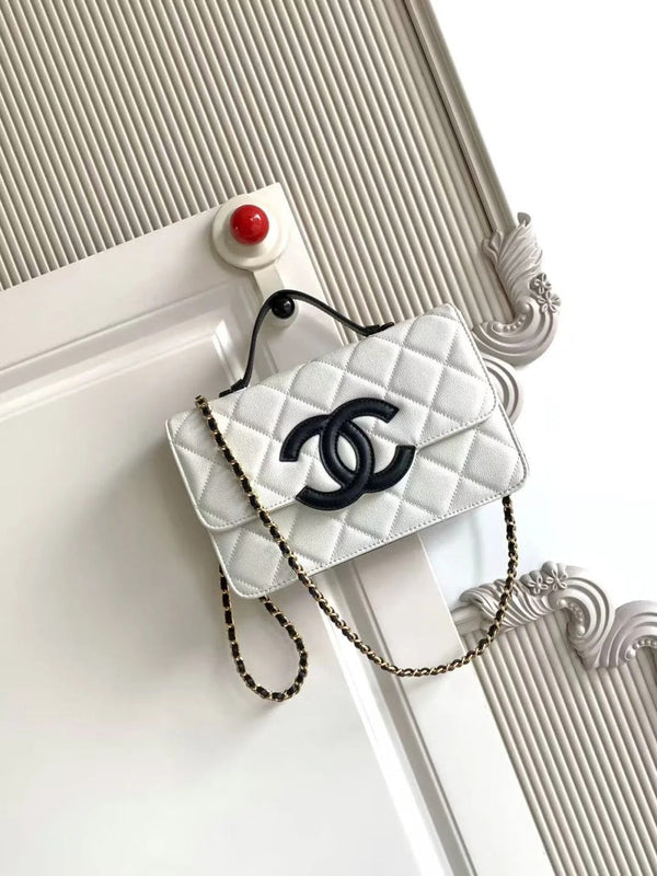 CC 2026 Flap Bag 24cm Pebbled Calfskin
