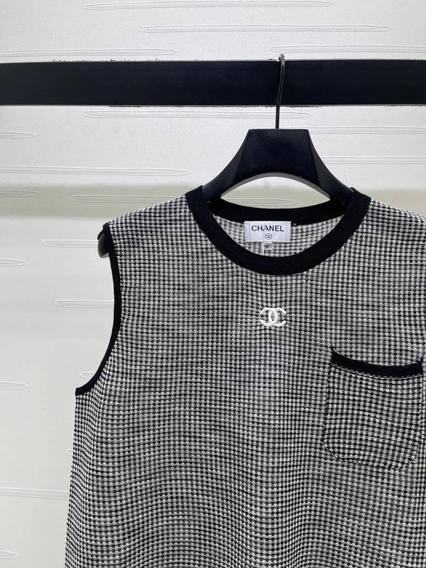 CC 2026 Plaid Knit Vest Wool 677744