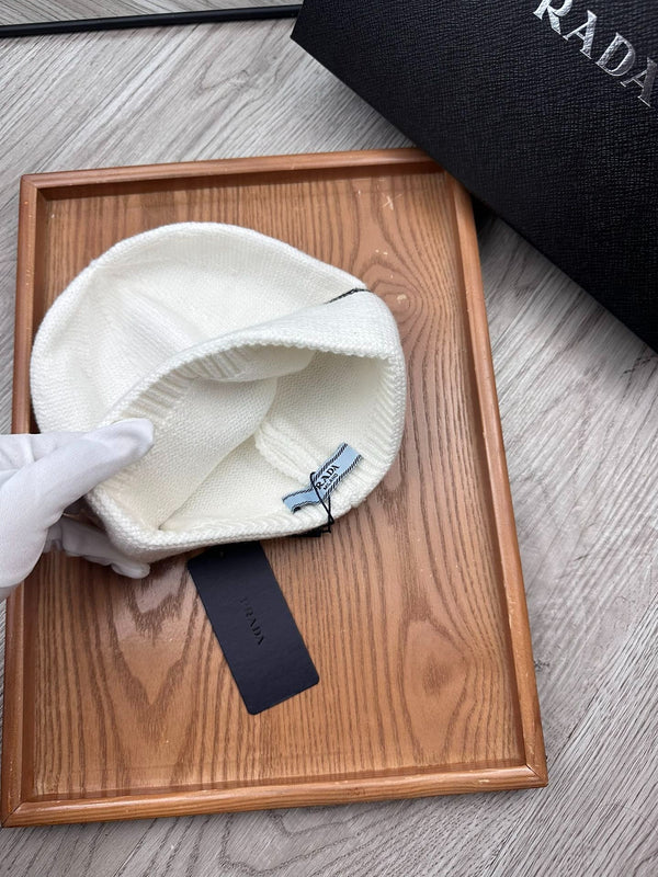 BEANIE HAT IN WHITE WOOL 349649