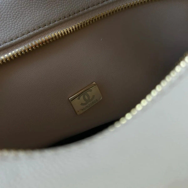 CC 2026 Medallion Tote Bag 30cm Light Grey Caviar Cowhide