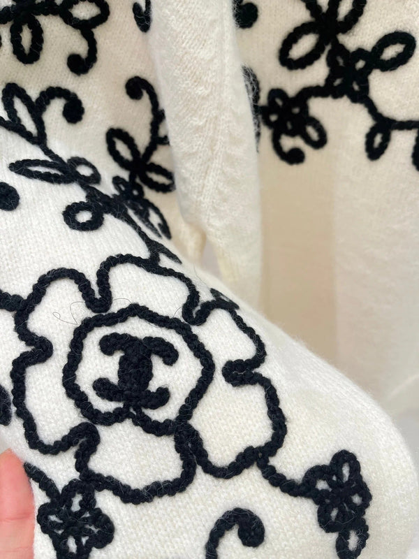 Chanel 2026 Floral Embroidery Sweater Wool 244912