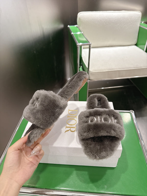 CD 26s Slippers Grey Fur 999417