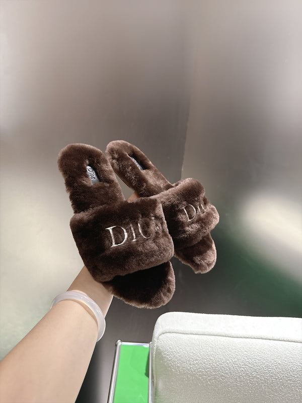 CD 26s Slippers Coffee Fur 999420
