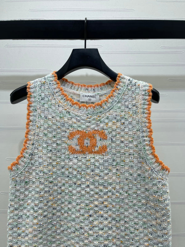 CC 26s Color-Blocked Woven Crew Neck Knit Vest 344117