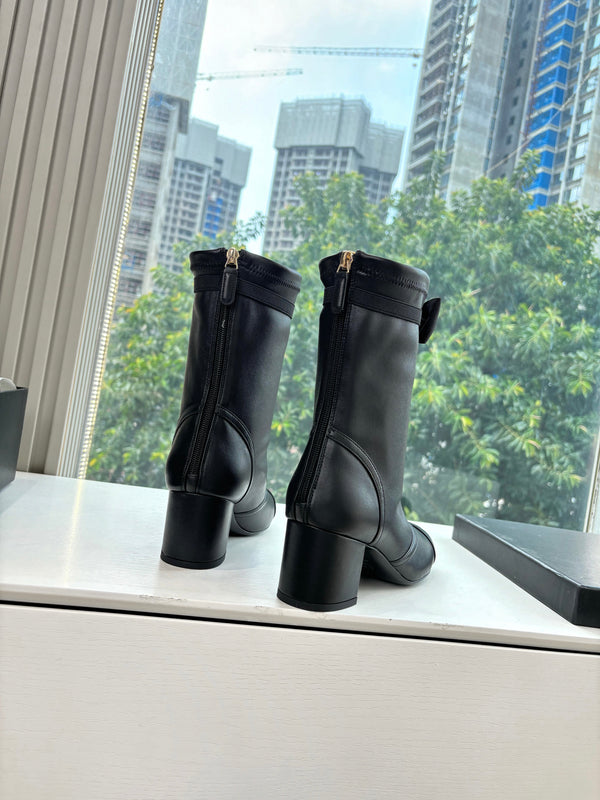 CC 25 Short Boot Black Calfskin Black Bow 430319