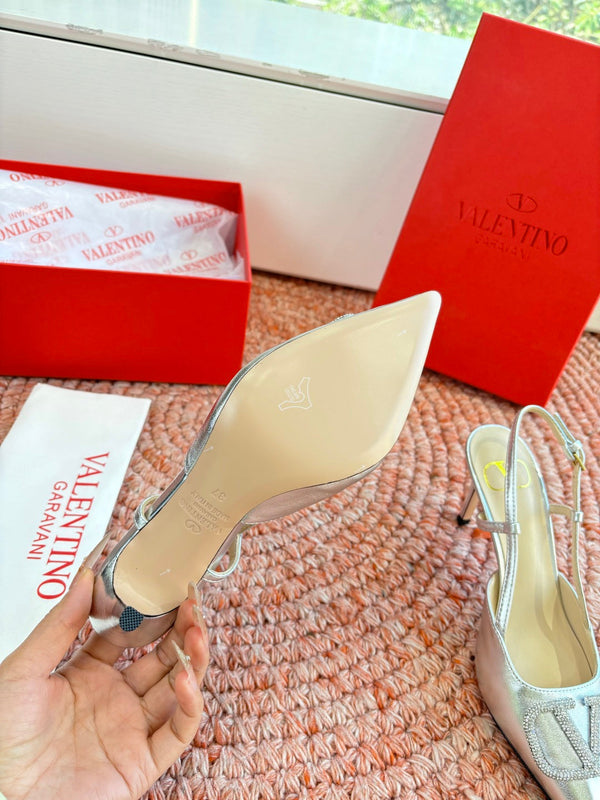 VLogo Signature Slingback 80mm Sliver Sheepskin 702213