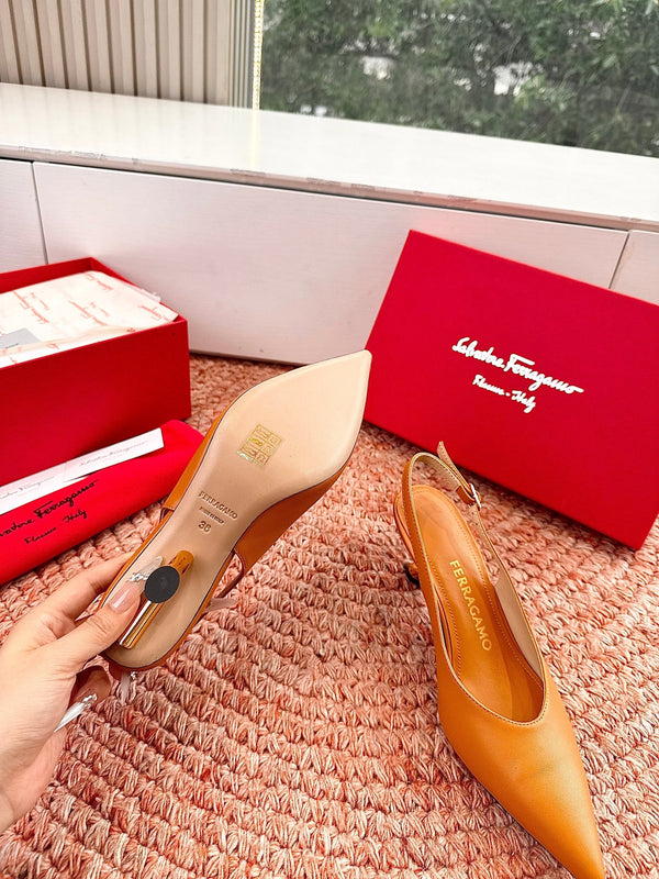 Ferragamo Salvatore Slingback Light Brown Sheepskin 760458