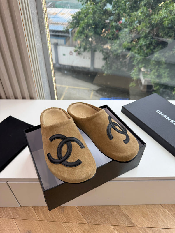 CC 26s Mules Beige Suede 967489