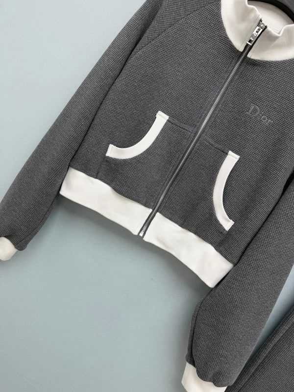CD 26S Gray Contrast Knit Tracksuit Set 428311