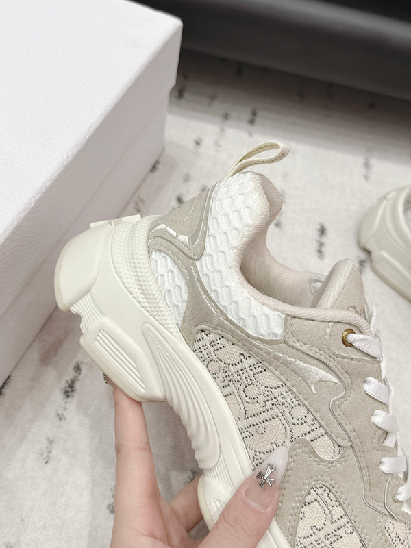CD 26s Vibe Sneaker Taupe Suede 613748