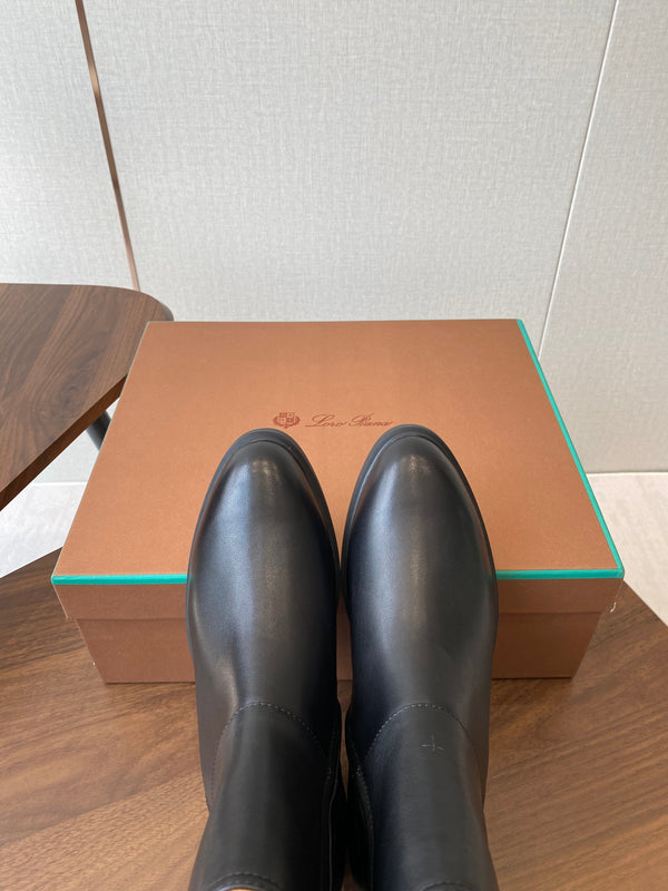 LP latest short boots black calfskin 388110