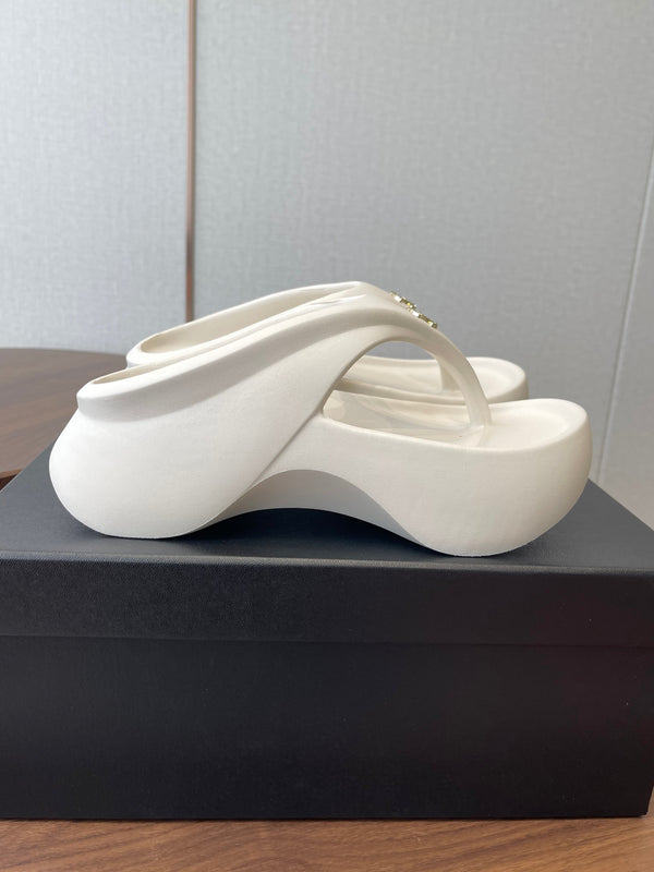 CC 26s Platform Flip-Flops White Rubber 727519
