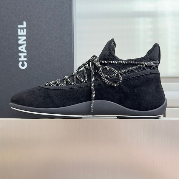CC 26s Métiers d’art 2026 Sneakers Black Suede Fibers 869410