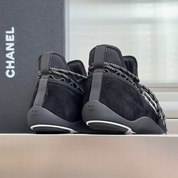 CC 26s Métiers d’art 2026 Sneakers Black Suede Fibers 869410