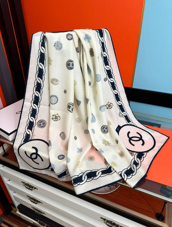 CC 26s Scarf 140 In Cashmere And Silk 445083