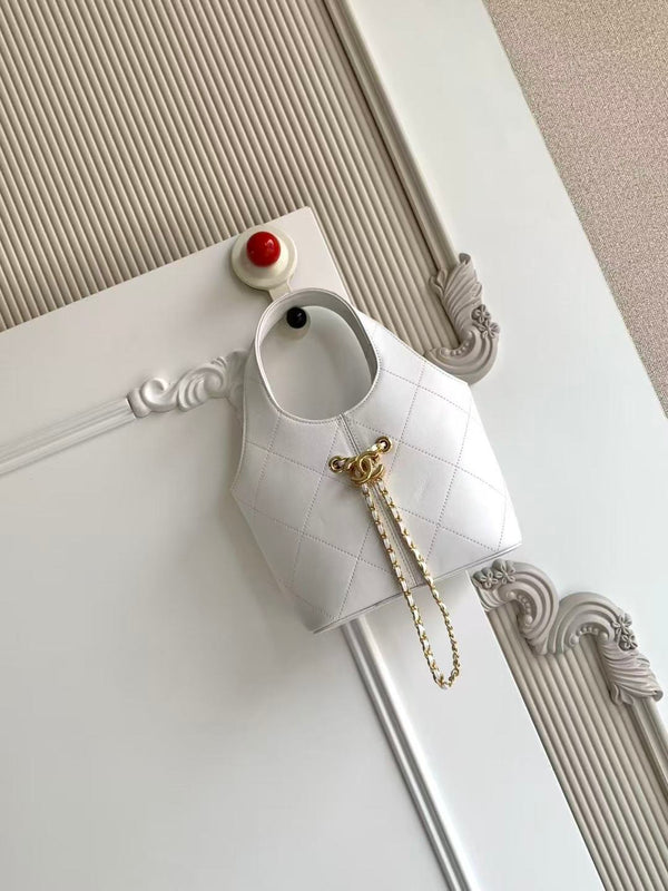 CC 2026 Basket Hobo Bag 27.5cm White Calfskin