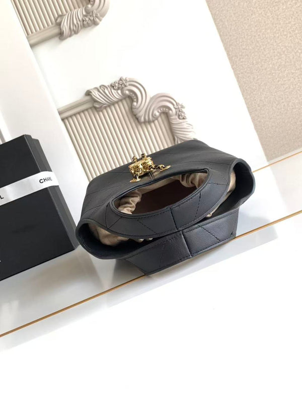 CC 2026 Basket Hobo Bag 27.5cm Black Calfskin
